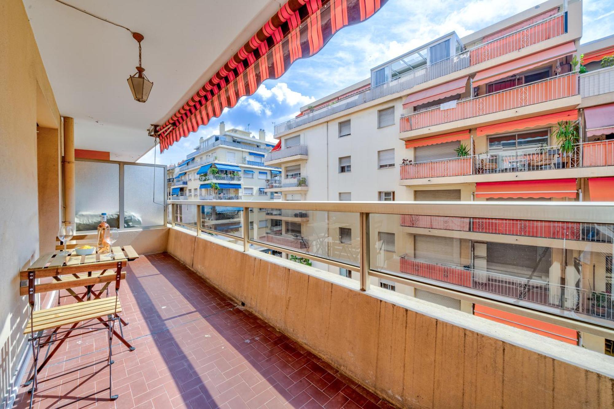 Near Old Town And Apartment Fully Renovated Nice Dış mekan fotoğraf