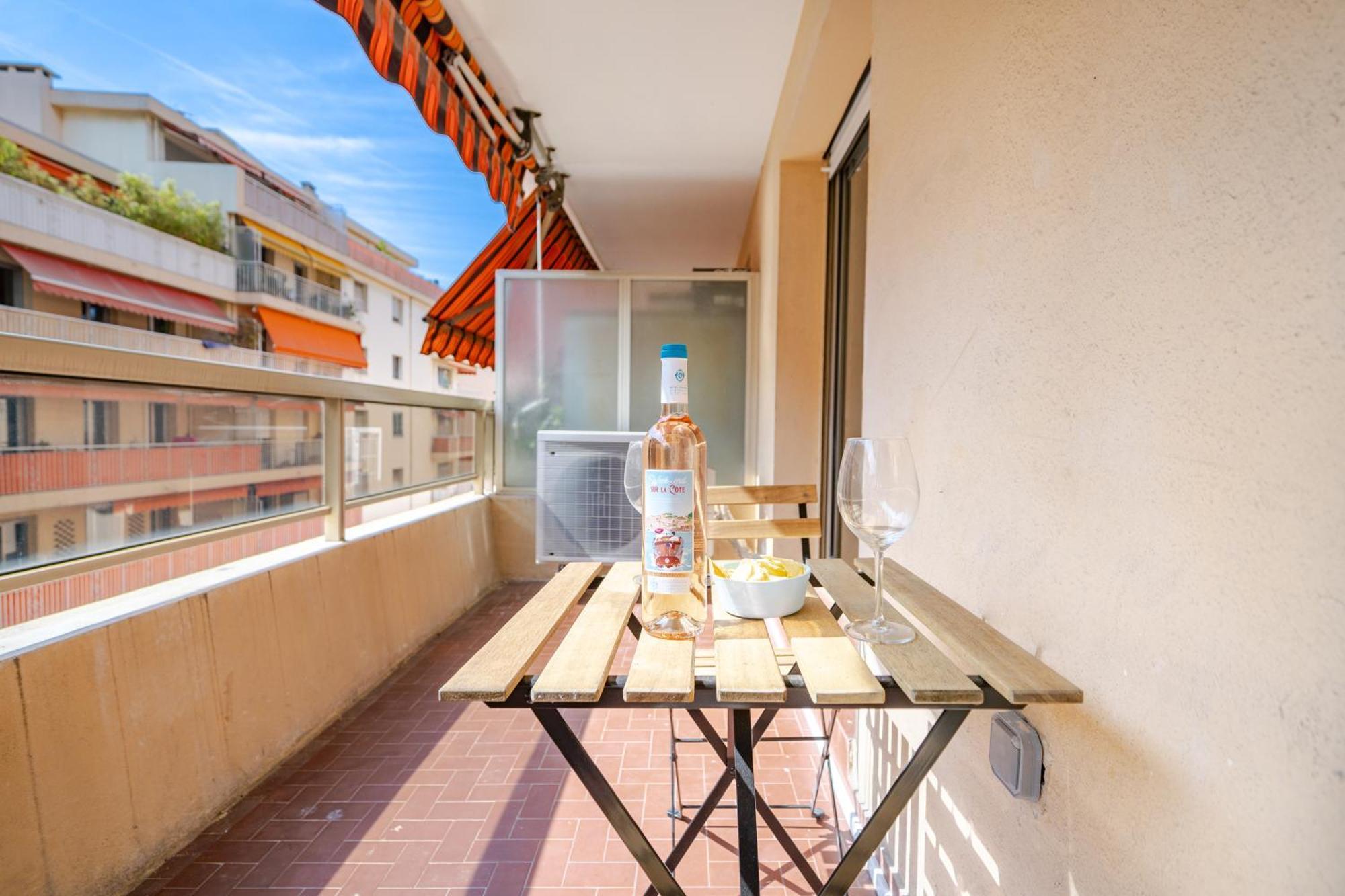 Near Old Town And Apartment Fully Renovated Nice Dış mekan fotoğraf